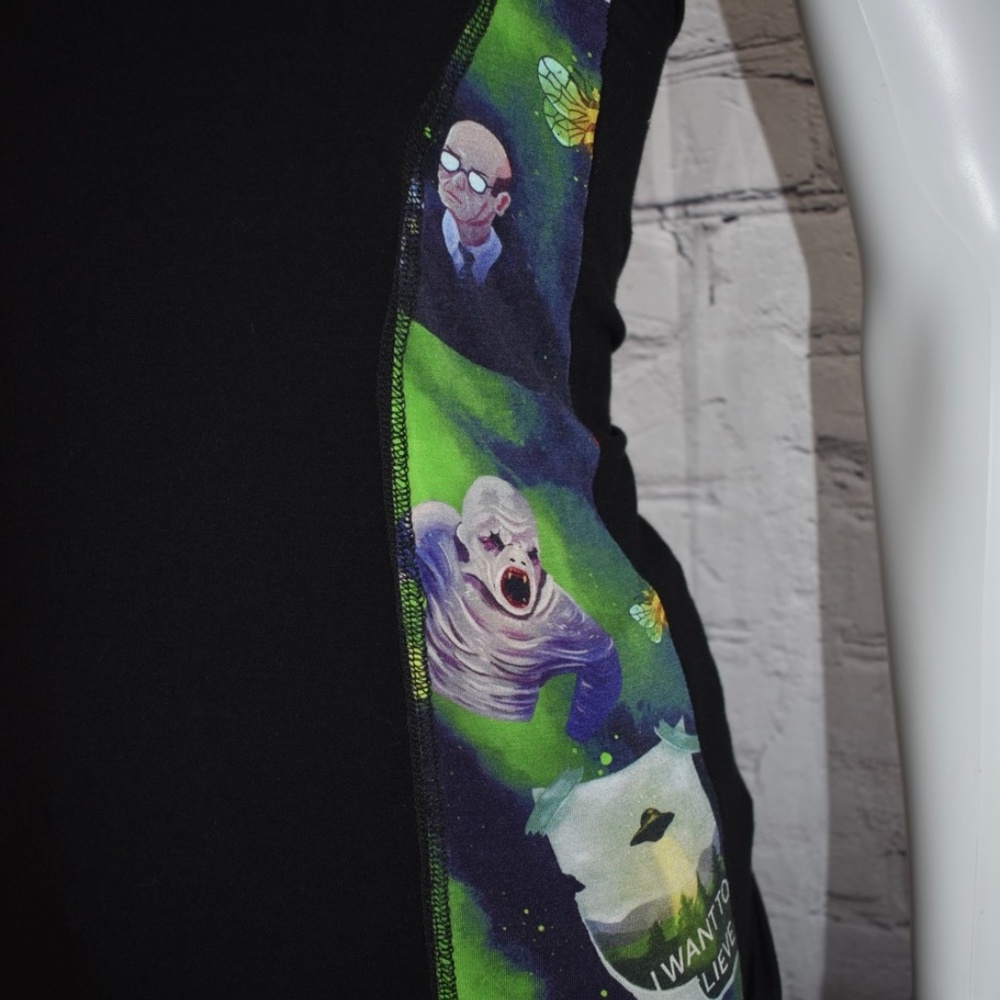 X-Files Tank - Picture 4 of 5